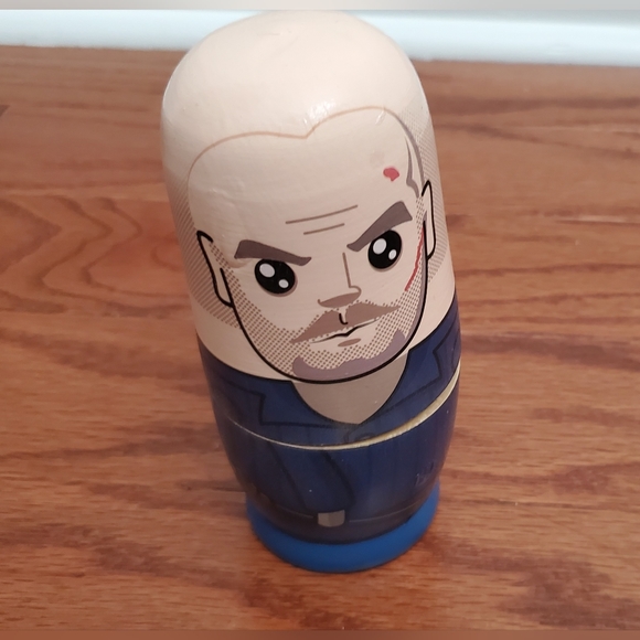 2022 Stranger Things Nestables Wooden Nesting Dolls (6 Dolls in 1). - Picture 14 of 15